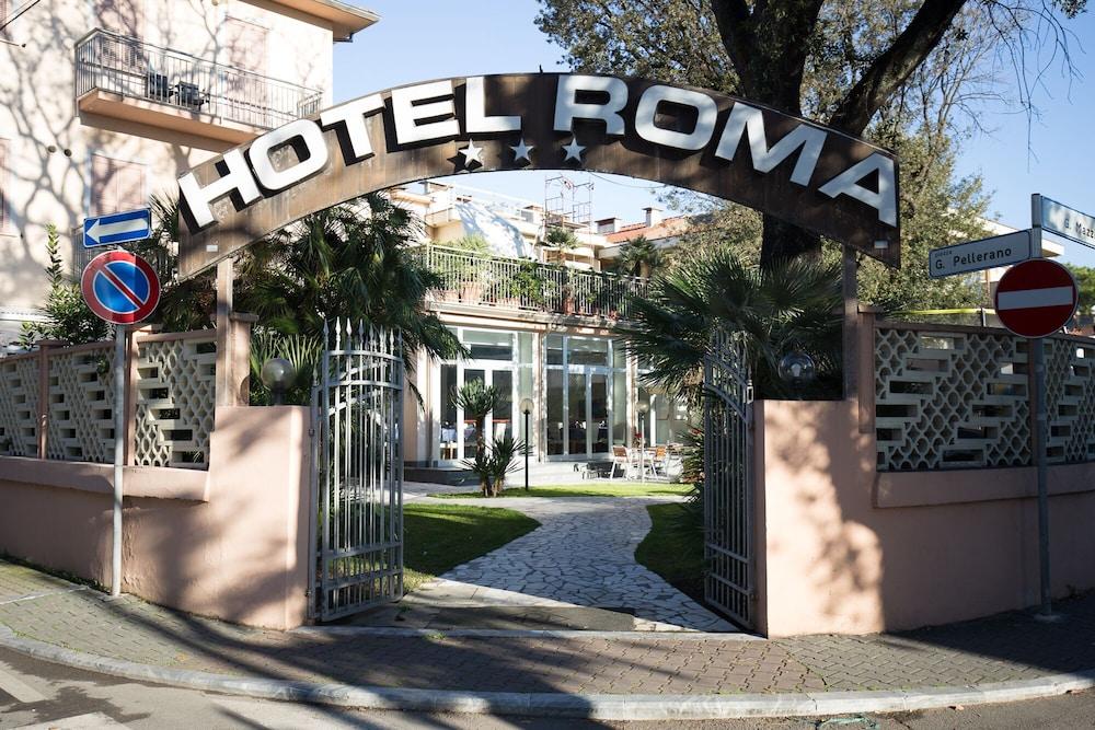 Hotel Roma Marina di Massa Exterior photo